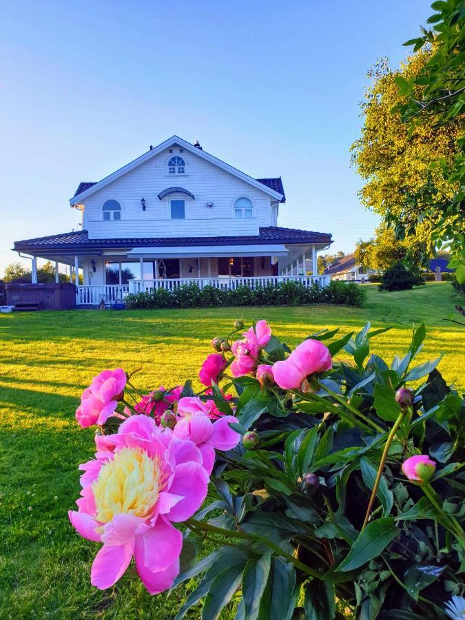 Beach Front Villa In Tonsberg Norway Only July 20-25 Exterior photo