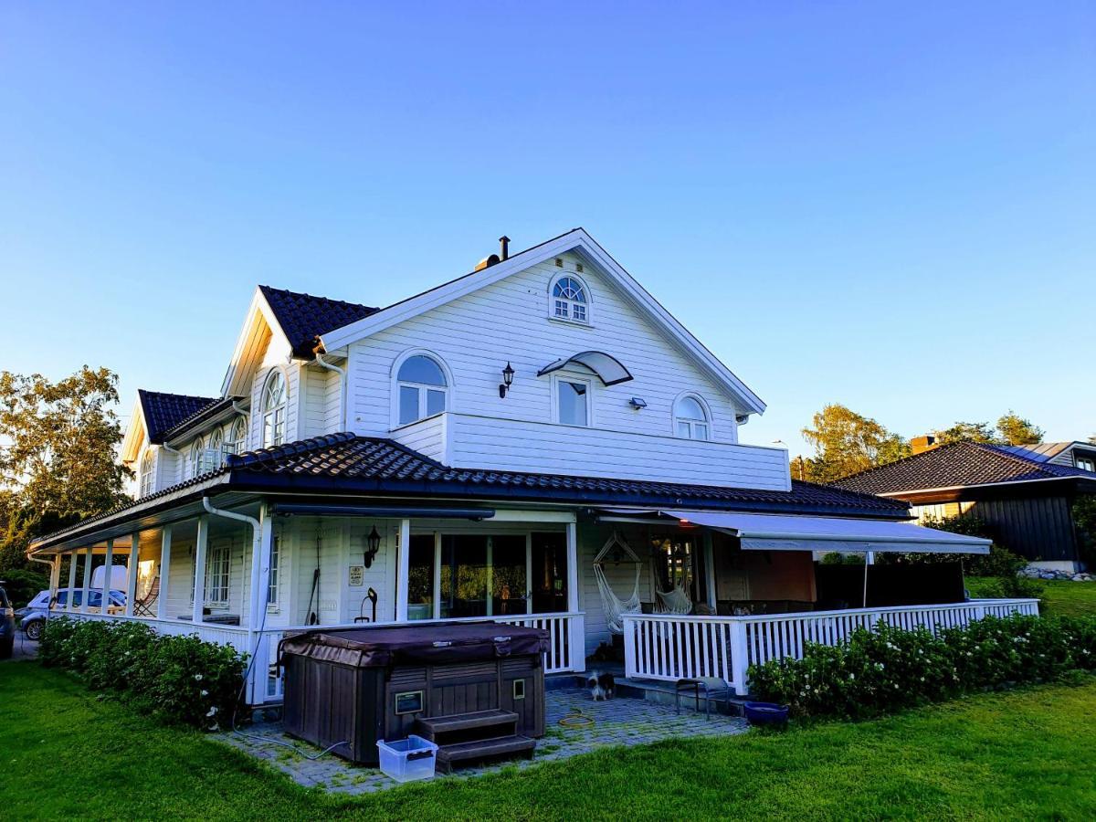Beach Front Villa In Tonsberg Norway Only July 20-25 Exterior photo